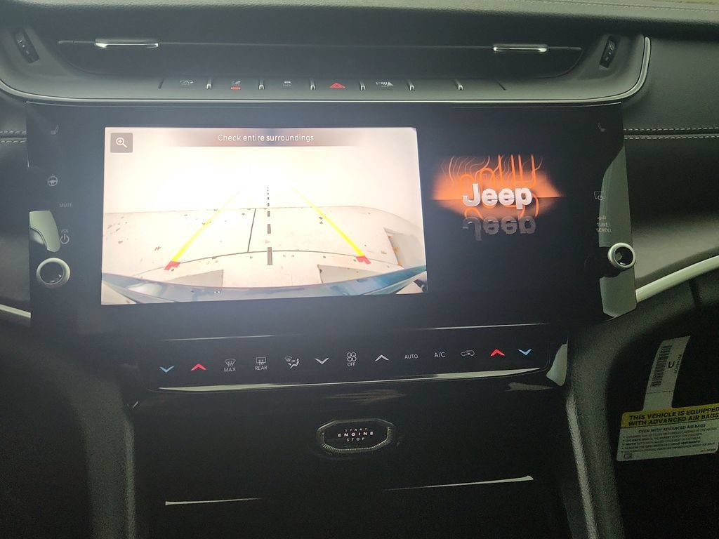 New 2026 Jeep Grand Cherokee Altitude AWD/4WD image 25