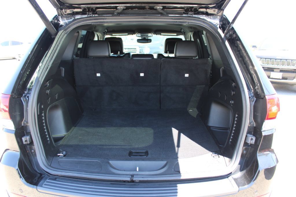 Used 2022 Jeep Grand Cherokee Laredo X AWD/4WD image 10