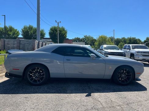 Used 2022 Dodge Challenger R/T Scat Pack w/ Plus Package RWD image 2