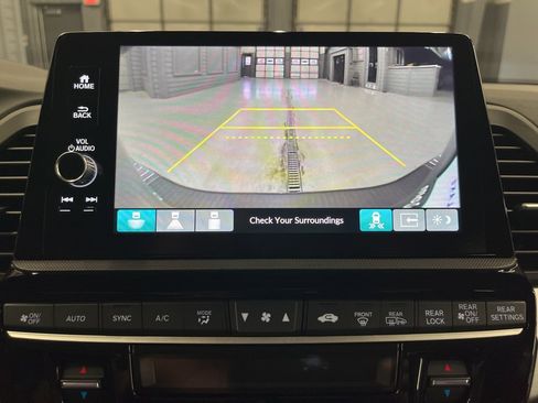 Used 2025 Honda Odyssey Touring image 22