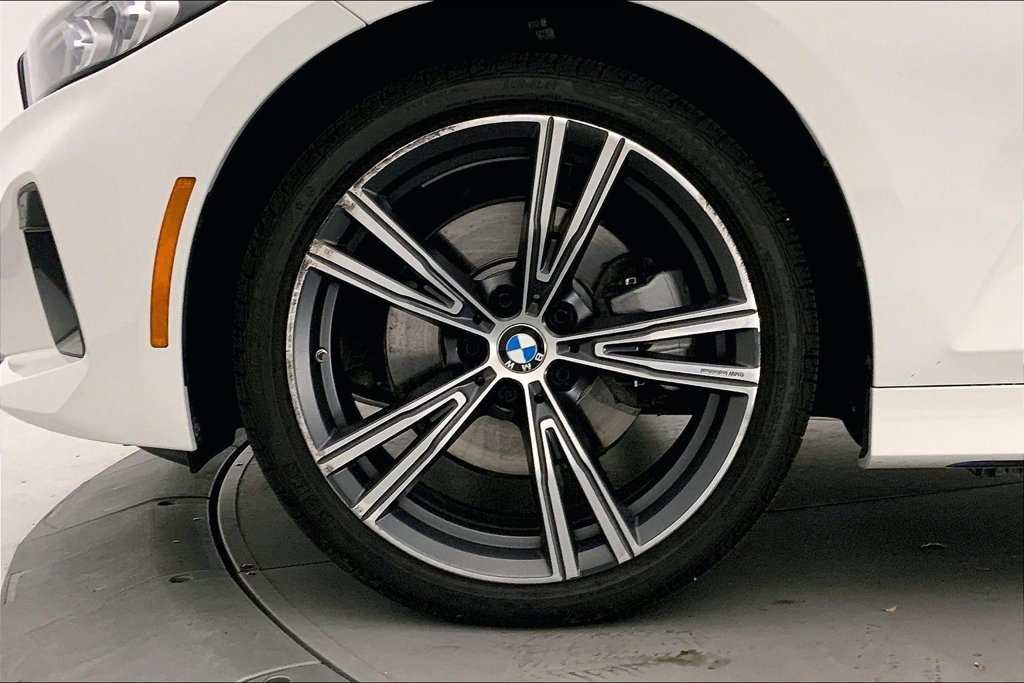 Used 2023 BMW 330i xDrive Sedan w/ Convenience Package AWD/4WD image 8
