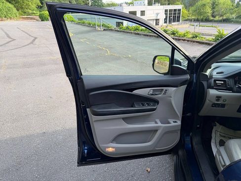 Used 2016 Honda Pilot Elite image 16