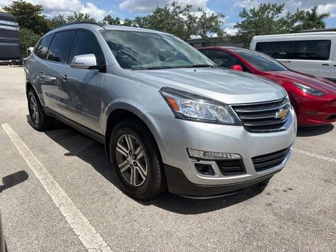 Used 2017 Chevrolet Traverse LT FWD image 7