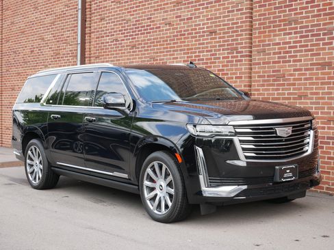 Used 2023 Cadillac Escalade ESV Premium Luxury Platinum w/ Heavy-Duty Trailer Package AWD/4WD image 27