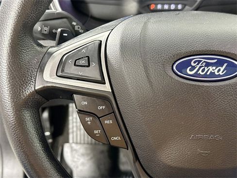 Used 2019 Ford Fusion SE image 21