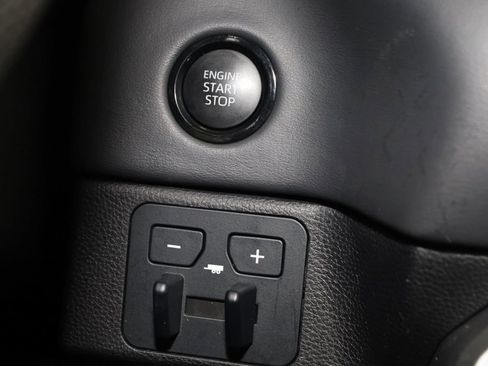 Used 2025 Toyota Tundra Platinum image 32