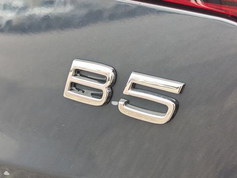 Used 2022 Volvo S60 B5 Inscription FWD image 36