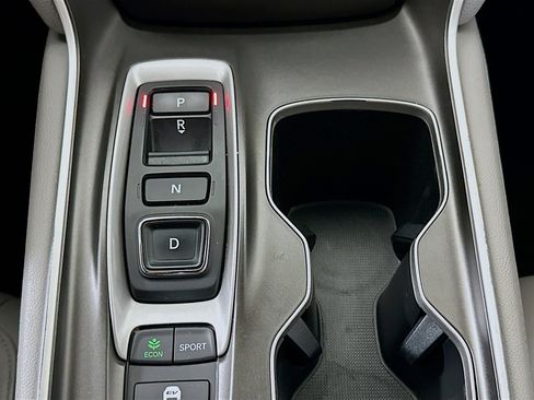 Used 2019 Honda Accord Touring image 24