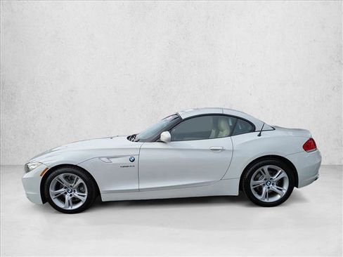 Used 2009 BMW Z4 sDrive35i image 9