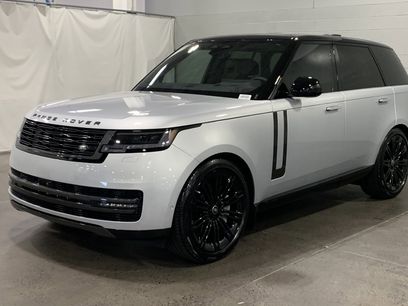 New 2025 Land Rover Range Rover SE