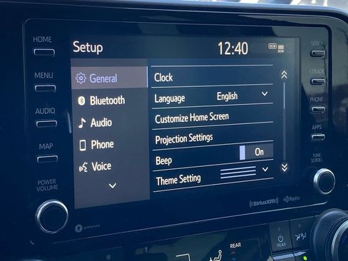 Used 2022 Toyota Highlander XLE image 20