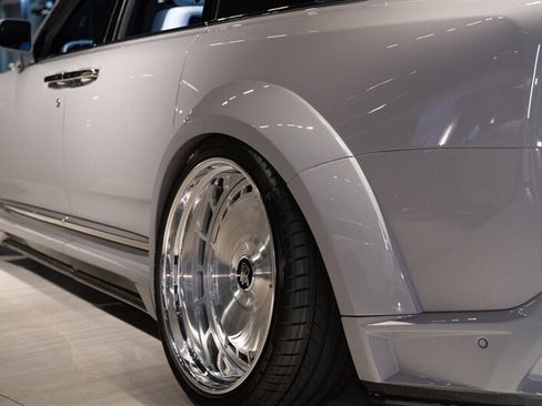 Used 2026 Rolls-Royce Cullinan AWD/4WD image 28
