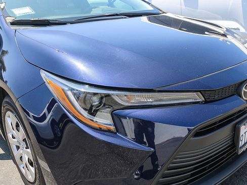 Certified 2025 Toyota Corolla LE FWD image 5