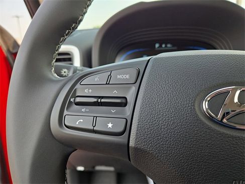 New 2025 Hyundai Venue Limited image 21