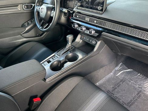 Used 2025 Honda Civic Sport image 16