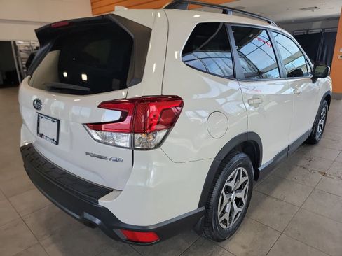 Used 2021 Subaru Forester Premium AWD/4WD image 5