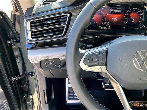 New 2026 Volkswagen Atlas Peak Edition image 24