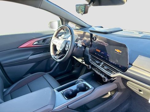 New 2026 Chevrolet Equinox EV RS AWD/4WD image 33