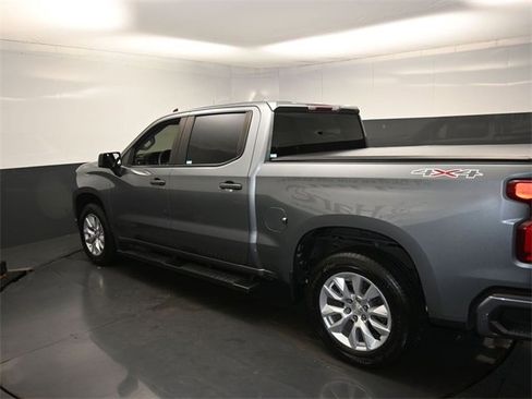 Used 2021 Chevrolet Silverado 1500 Custom image 2
