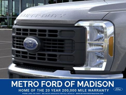 New 2026 Ford F250 XL w/ XL Off-Road Package image 18