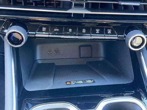 New 2026 Chevrolet Traverse LT w/ Midnight/Sport Edition image 22