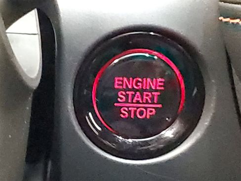 Certified 2025 Honda HR-V Sport image 6