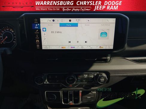 Used 2025 Jeep Gladiator Sport image 20