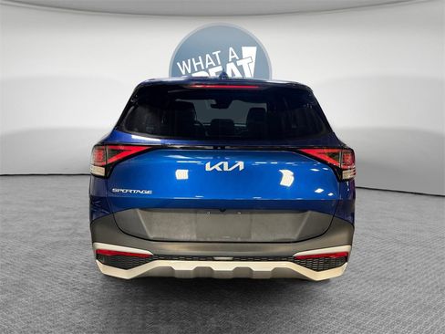 Used 2023 Kia Sportage EX image 5