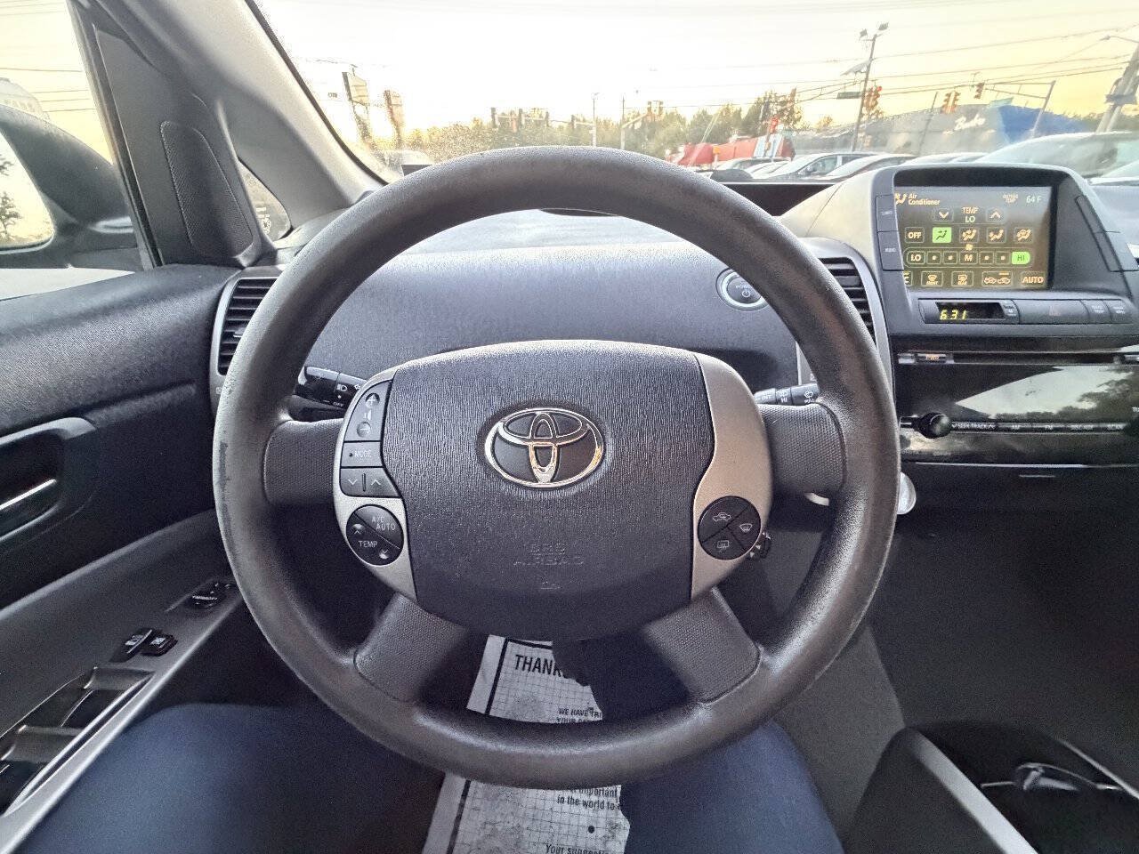 Used 2007 Toyota Prius w/ Pkg 2 FWD image 10