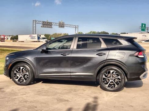 Used 2023 Kia Sportage EX FWD image 4