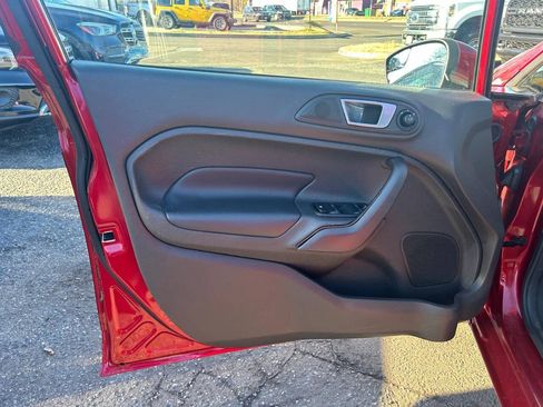 Used 2014 Ford Fiesta Titanium w/ Exterior Protection Package FWD image 9