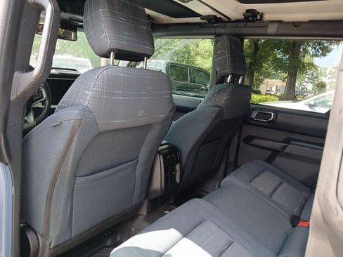 Used 2025 Ford Bronco Heritage Edition AWD/4WD image 11