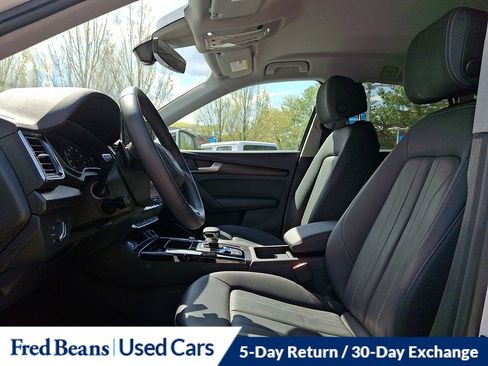 Used 2023 Audi Q5 2.0T Premium w/ Convenience Package image 14