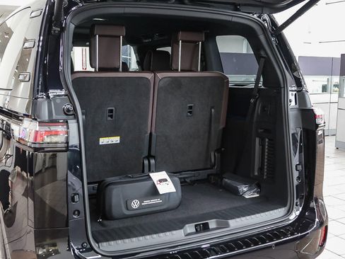 New 2025 Volkswagen ID. Buzz Pro S image 10