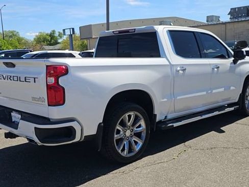 Used 2020 Chevrolet Silverado 1500 High Country AWD/4WD image 9
