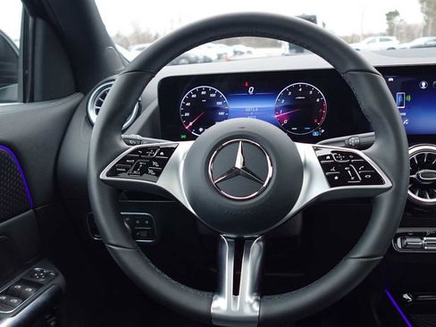 Used 2026 Mercedes-Benz GLA 250 4MATIC image 14