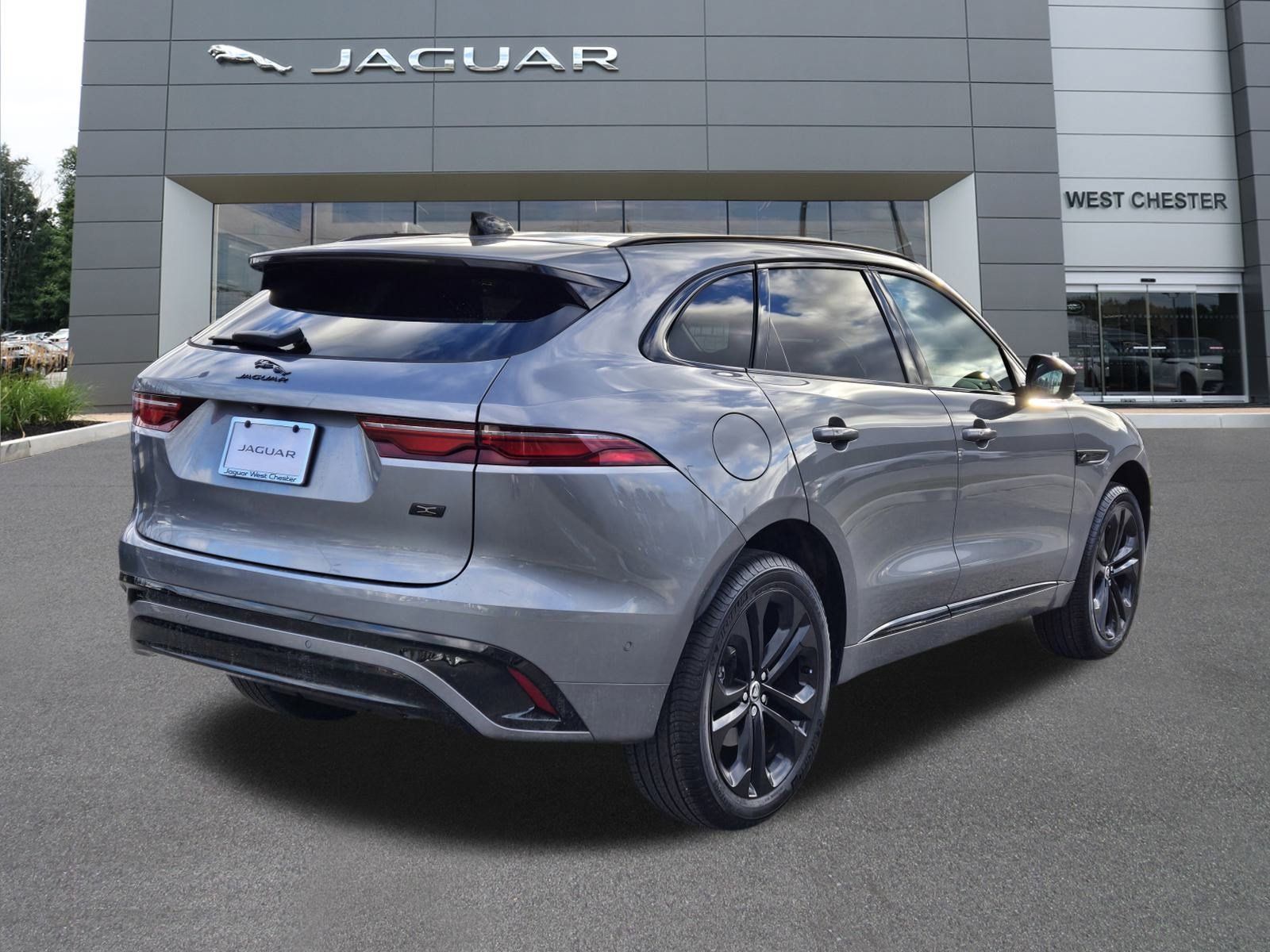 Certified 2026 Jaguar F-PACE R-Dynamic S AWD/4WD image 4