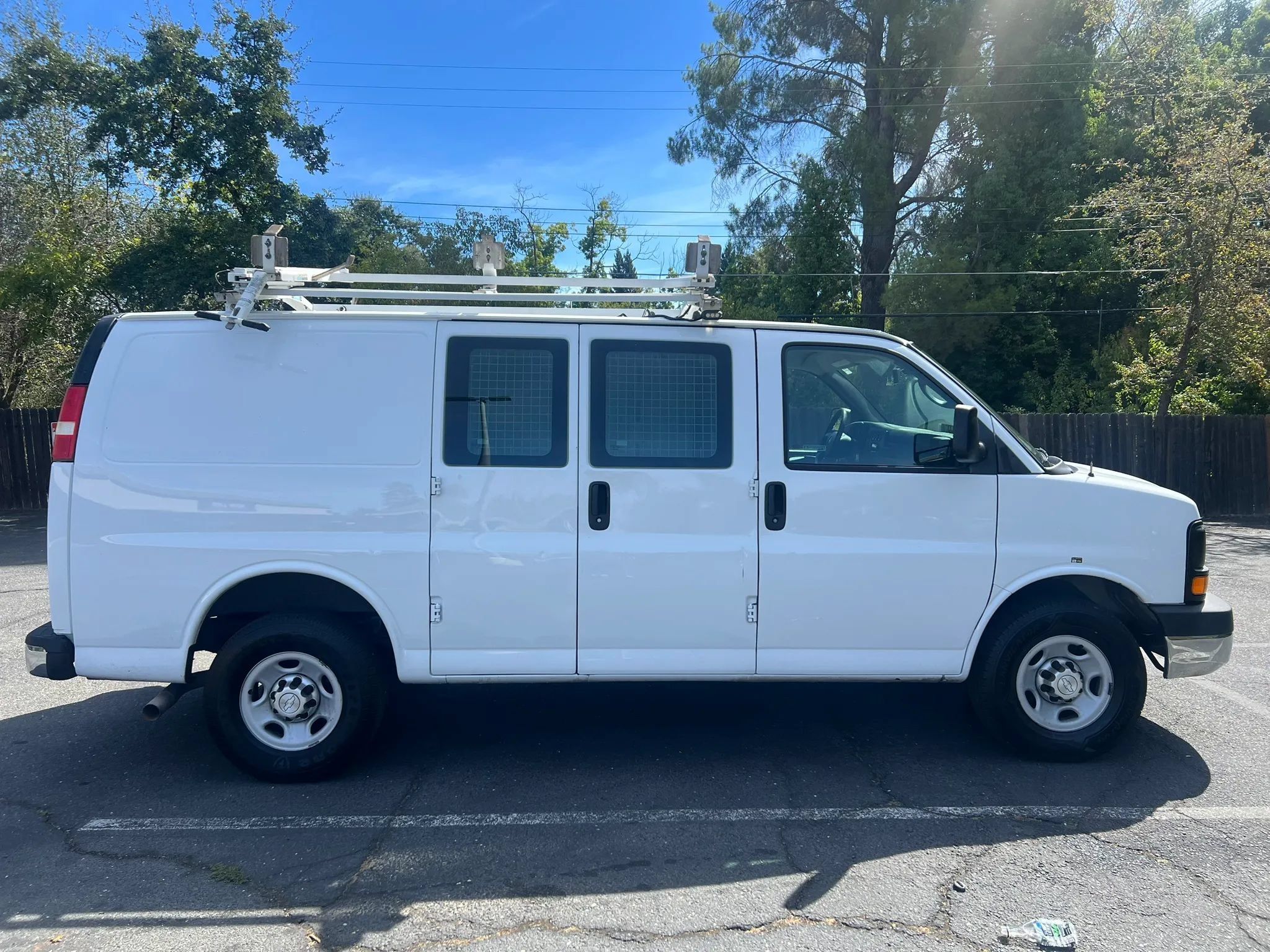 Used 2014 Chevrolet Express 2500 RWD image 8
