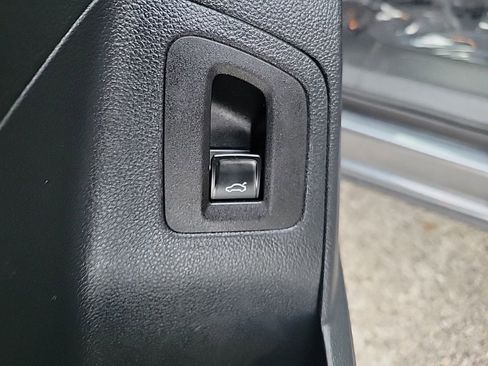 Used 2019 Volkswagen Atlas SE image 27