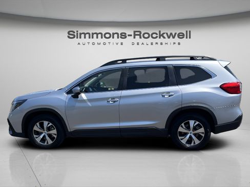Used 2025 Subaru Ascent Premium AWD/4WD image 2