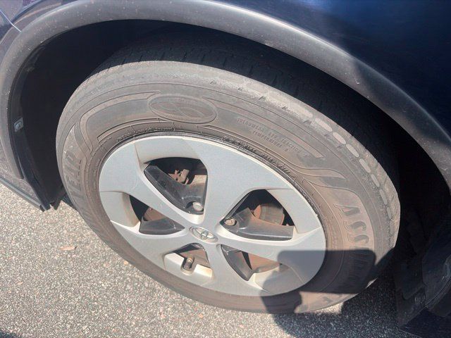 Used 2015 Toyota Prius Two FWD image 10