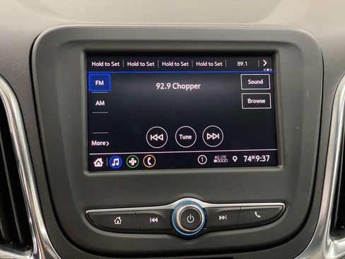 Used 2021 Chevrolet Equinox LS w/ LS Convenience Package image 16