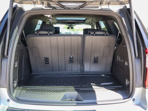 New 2026 GMC Yukon Elevation w/ Elevation Premium Package AWD/4WD image 5