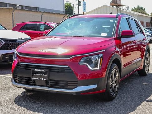 Certified 2025 Kia Niro EX FWD image 5