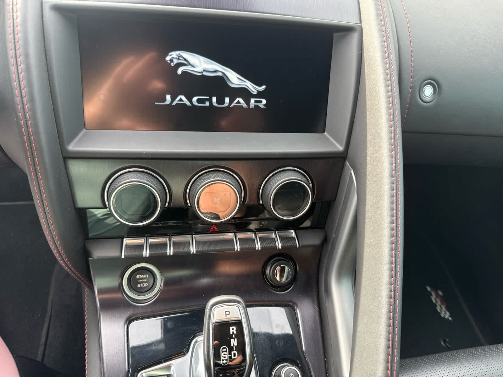 Used 2020 Jaguar F-TYPE Convertible RWD image 12