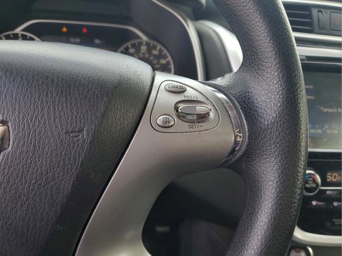 Used 2018 Nissan Murano S image 27
