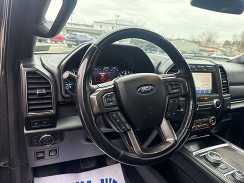 Used 2021 Ford Expedition Limited image 16