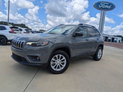 Used 2022 Jeep Cherokee Latitude Lux w/ Mopar Interior Package