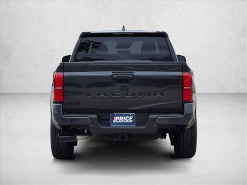 Used 2025 Toyota Tacoma SR5 AWD/4WD image 29