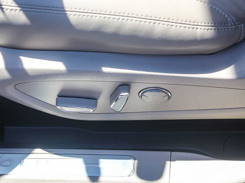 Used 2019 Lincoln MKC Reserve FWD image 27